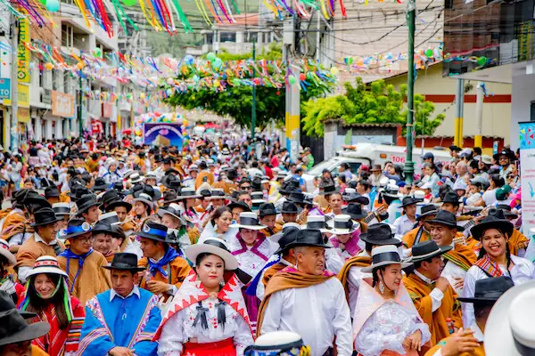 Pasacalles en el Apu Tusuy 2026