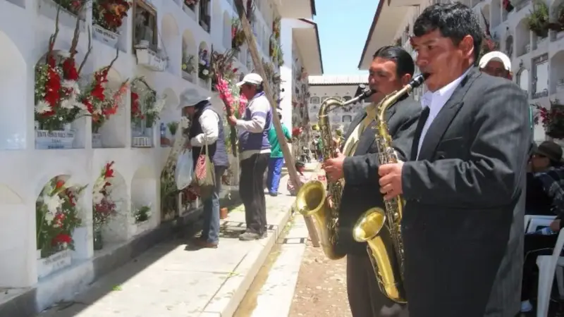 Consejos para vivir el Día de Todos los Santos en Perú como un local