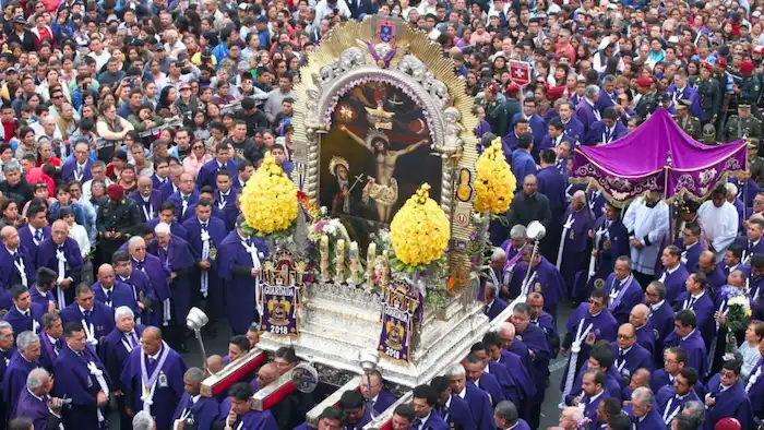 Festividad del Señor de los Milagros 2025 Fe y tradición peruana