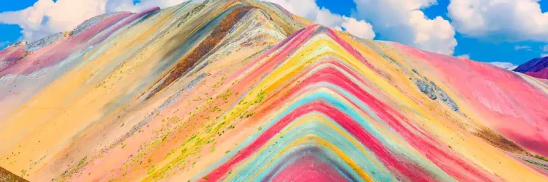 Tour montaña de colores
