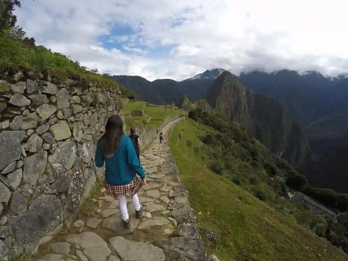 Caminata por el bosque nublado del camino inca 4 días