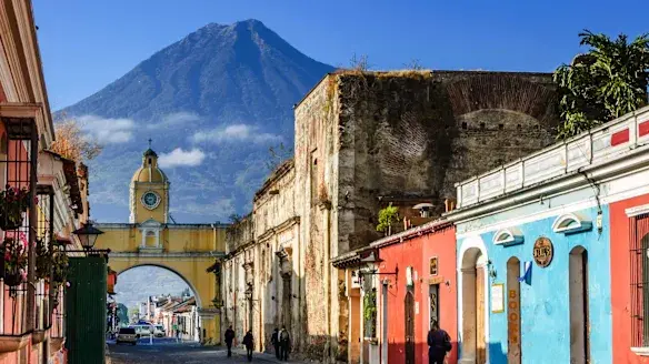 Antigua Guatemala Guatemala historia colonial rodeada de volcanes