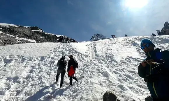 Donde se encuentra el Nevado Rajuntay